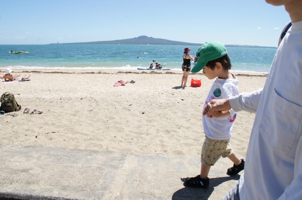 Overseas living - Expat Life in New Zealand - Raising kid overseas