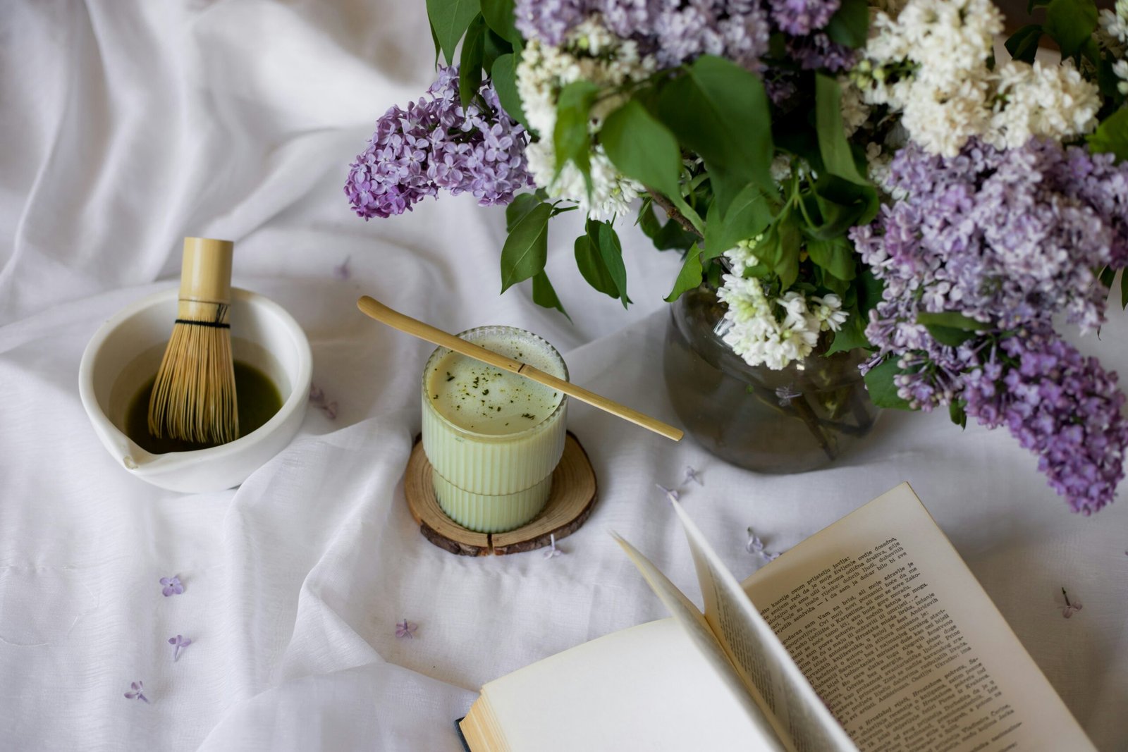 Refined Japan - Matcha with flowers